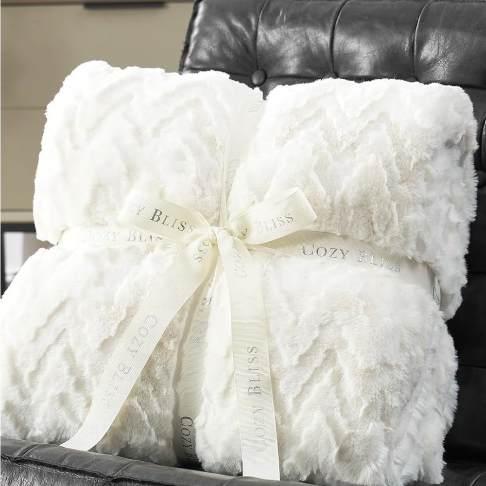 Cozy Bliss Faux Fur Throw Blanket